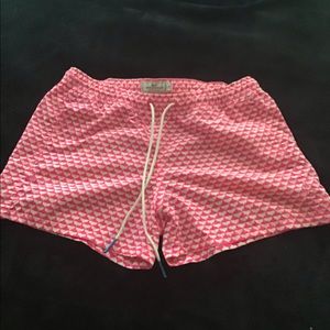 Vineyard vines performance shorts